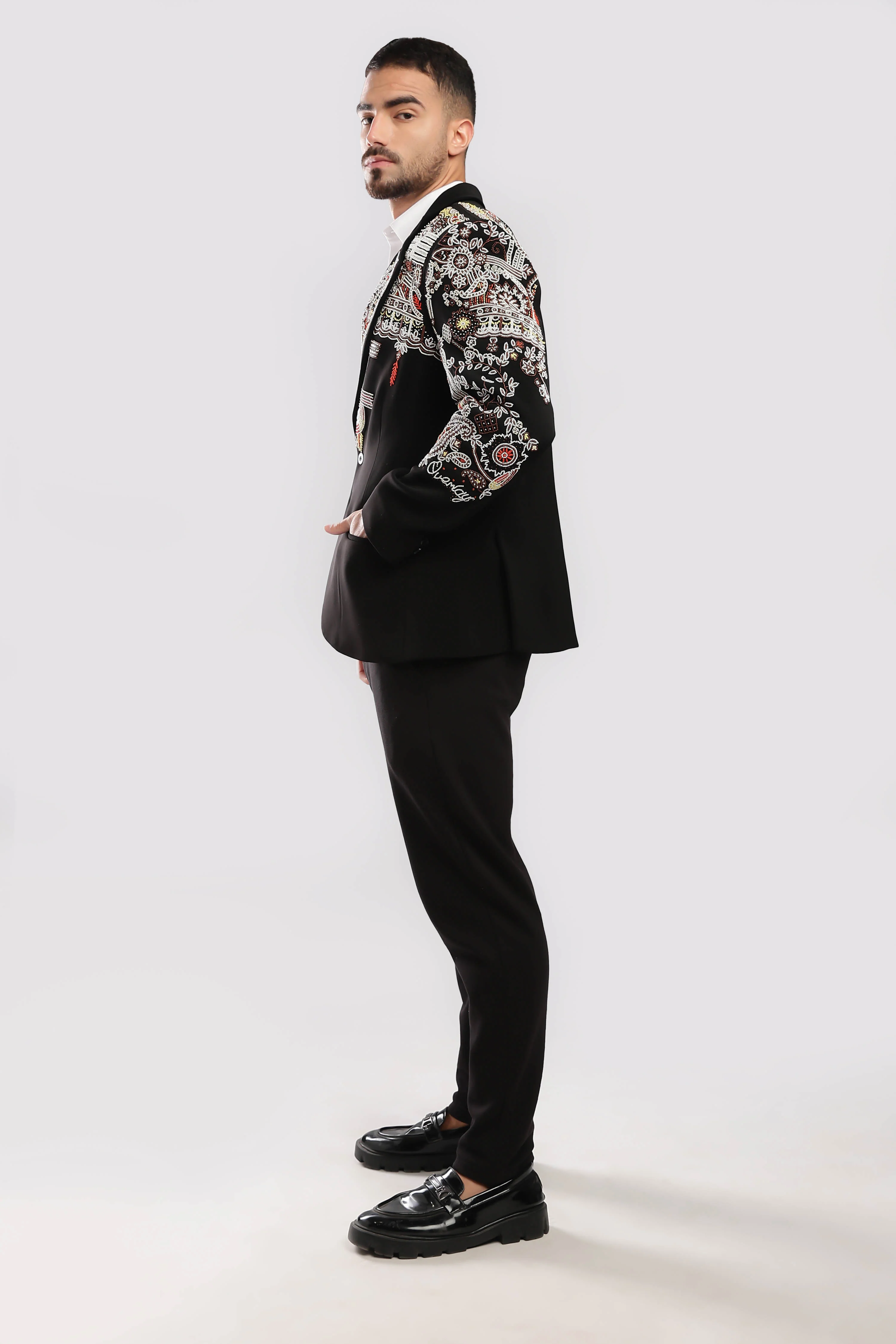 Rabari Suit - Image 11